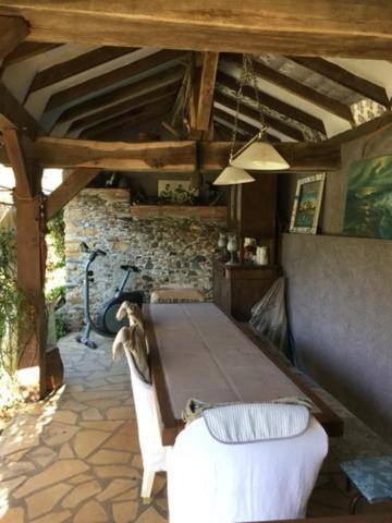 Loft Atypique Bed & Breakfast Villeneuve-de-Riviere Bagian luar foto